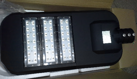 LAMPARA COBRA LED 120W/100-277V/6500K S/FOTOCELDA